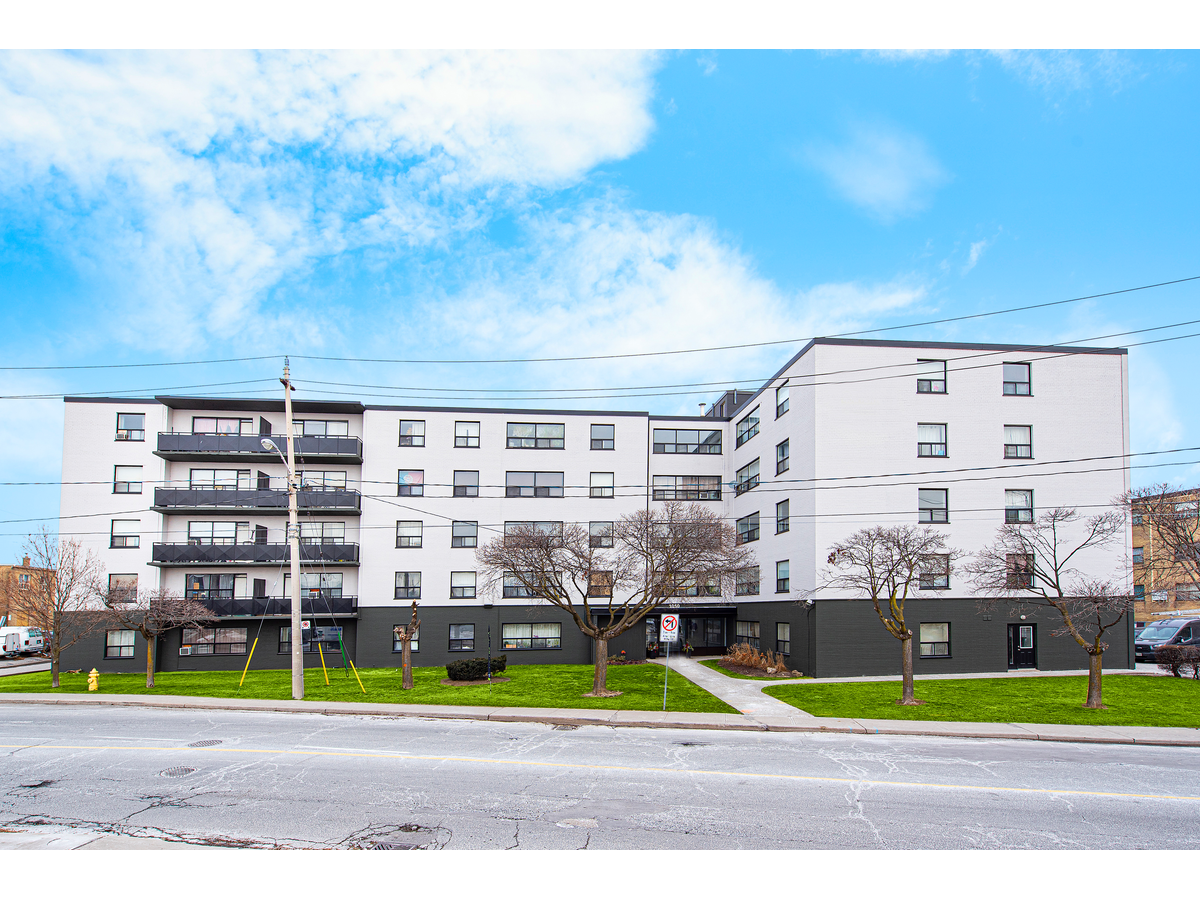 311-1050 Castlefield Avenue, Toronto, ON, M6B 1E7