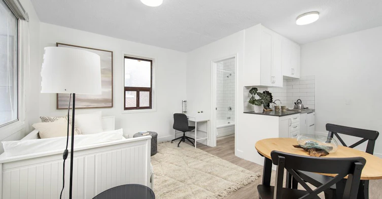 B2-5 Glenavon Road, Toronto, ON, M6K 1C9 - 28