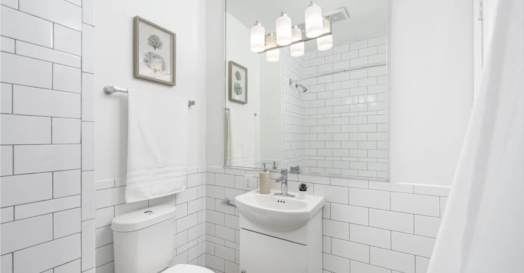 B2-5 Glenavon Road, Toronto, ON, M6K 1C9 - 5