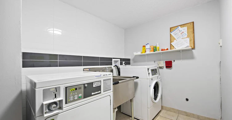 B2-5 Glenavon Road, Toronto, ON, M6K 1C9 - 9