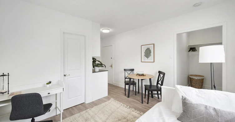 B5-5 Glenavon Road, Toronto, ON, M6K 1C9 - 29