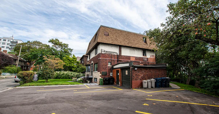 B5-5 Glenavon Road, Toronto, ON, M6K 1C9 - 14