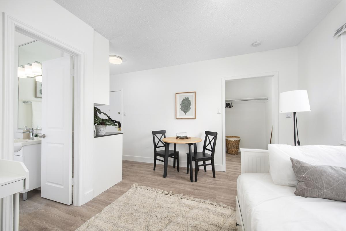 B5-5 Glenavon Road, Toronto, ON, M6K 1C9 - 22