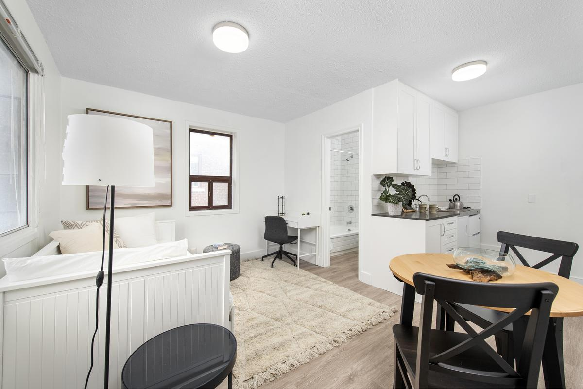 B5-5 Glenavon Road, Toronto, ON, M6K 1C9 - 28