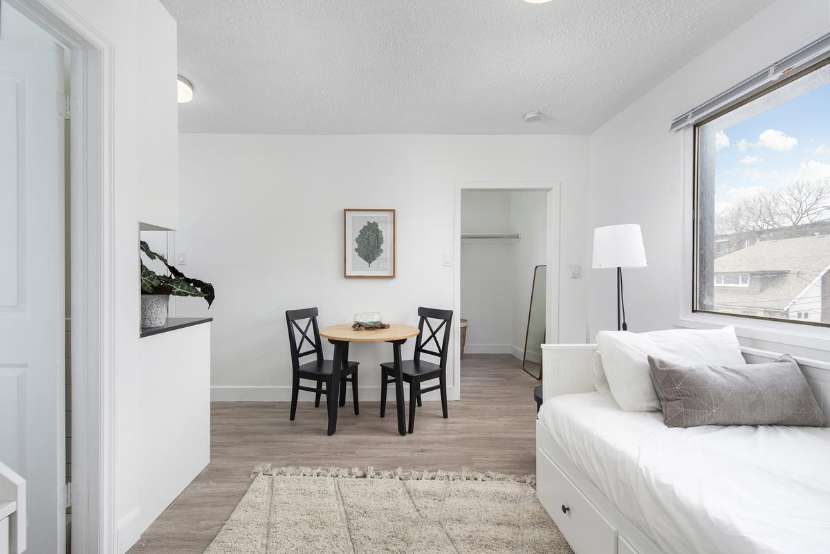 B5-5 Glenavon Road, Toronto, ON, M6K 1C9 - 21