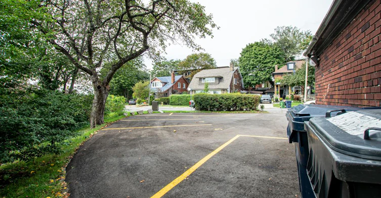 B5-5 Glenavon Road, Toronto, ON, M6K 1C9 - 16