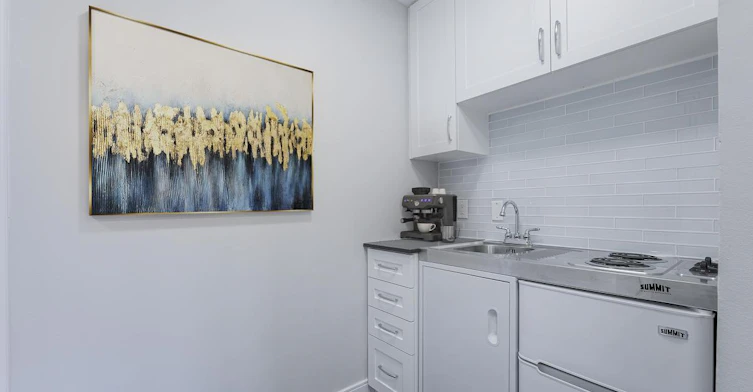 B5-5 Glenavon Road, Toronto, ON, M6K 1C9 - 11