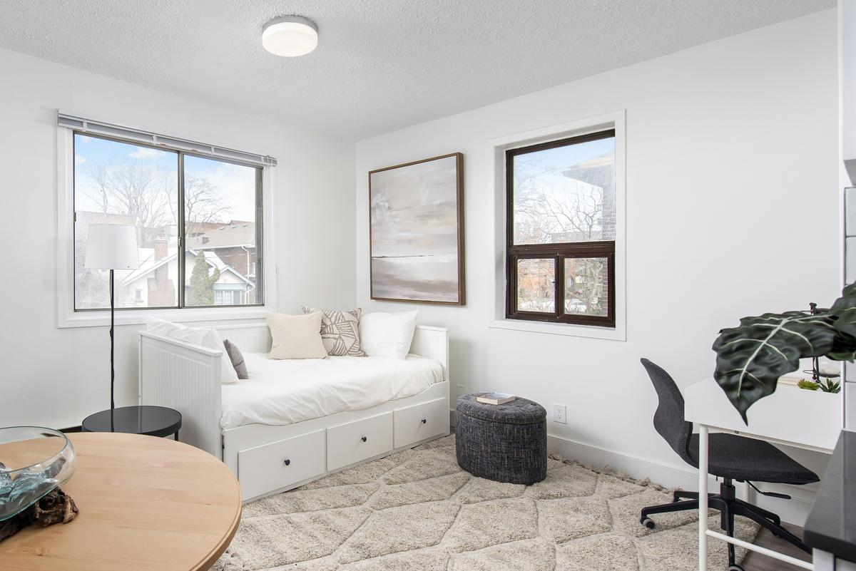B5-5 Glenavon Road, Toronto, ON, M6K 1C9 - 3