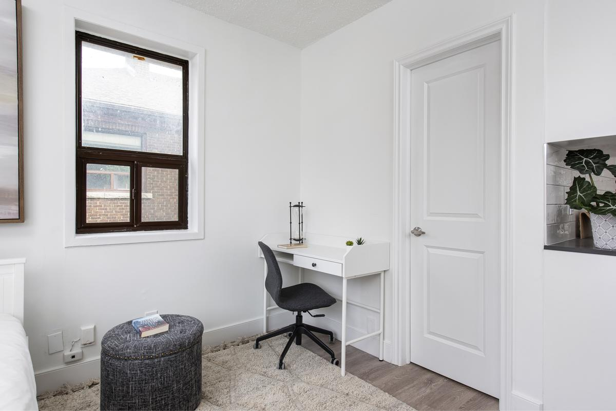 B5-5 Glenavon Road, Toronto, ON, M6K 1C9 - 20