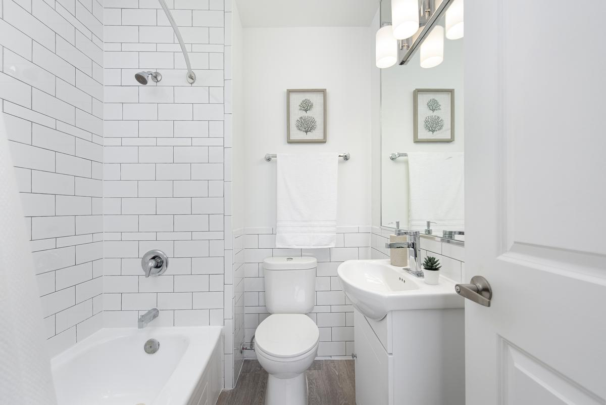 B5-5 Glenavon Road, Toronto, ON, M6K 1C9 - 26