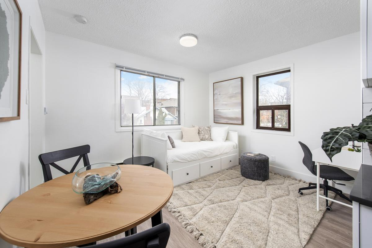 B5-5 Glenavon Road, Toronto, ON, M6K 1C9 - 8