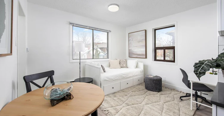 B5-5 Glenavon Road, Toronto, ON, M6K 1C9 - 8