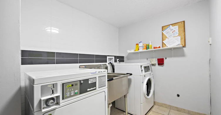 B5-5 Glenavon Road, Toronto, ON, M6K 1C9 - 9