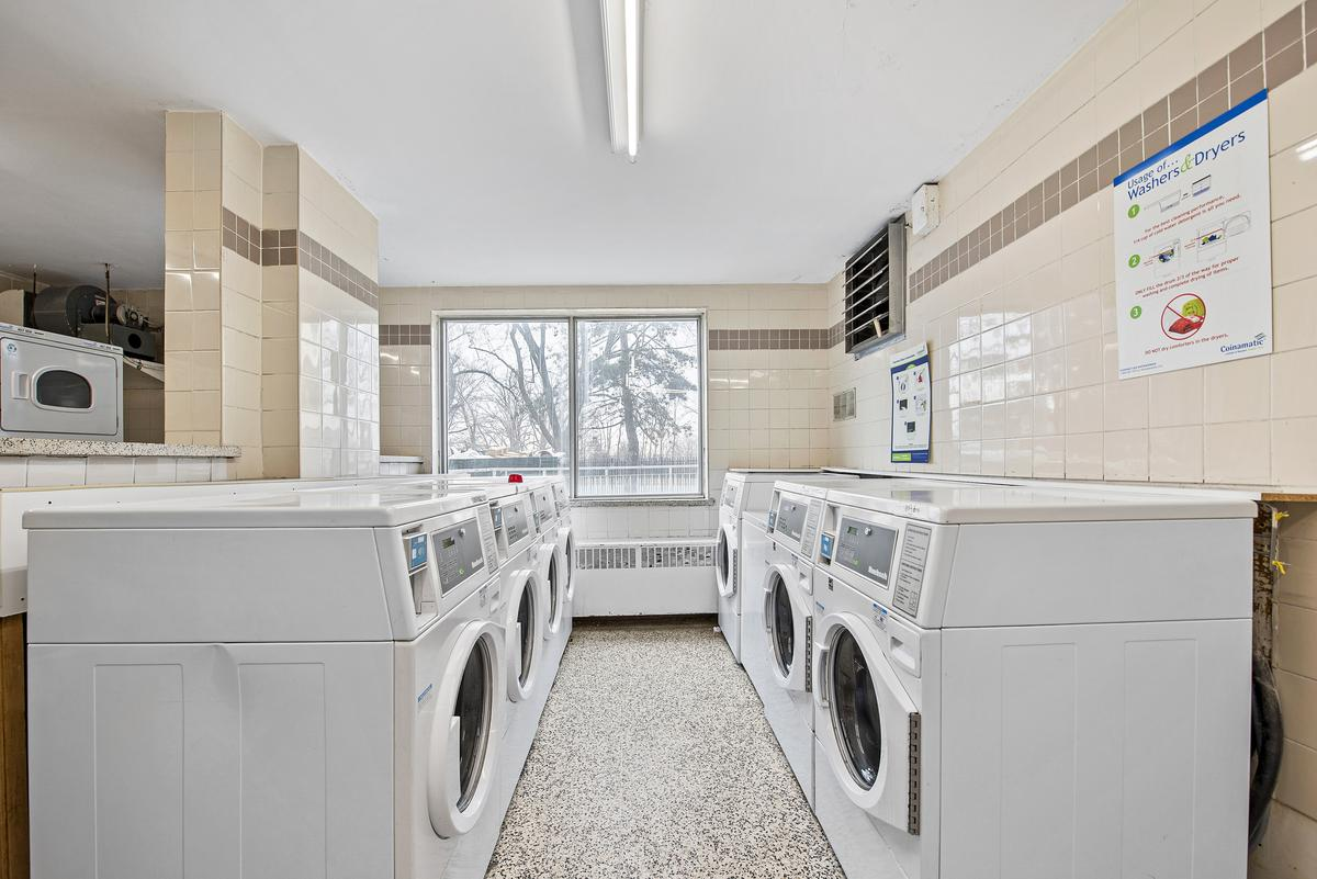 0519-2050 Keele Street, Toronto, ON, M6M 3Y7 - 18