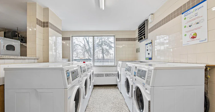 0519-2050 Keele Street, Toronto, ON, M6M 3Y7 - 18