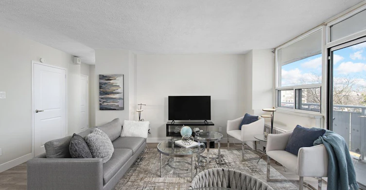 0519-2050 Keele Street, Toronto, ON, M6M 3Y7 - 13