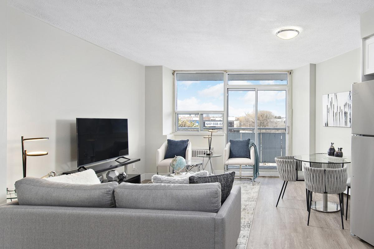 0519-2050 Keele Street, Toronto, ON, M6M 3Y7 - 15