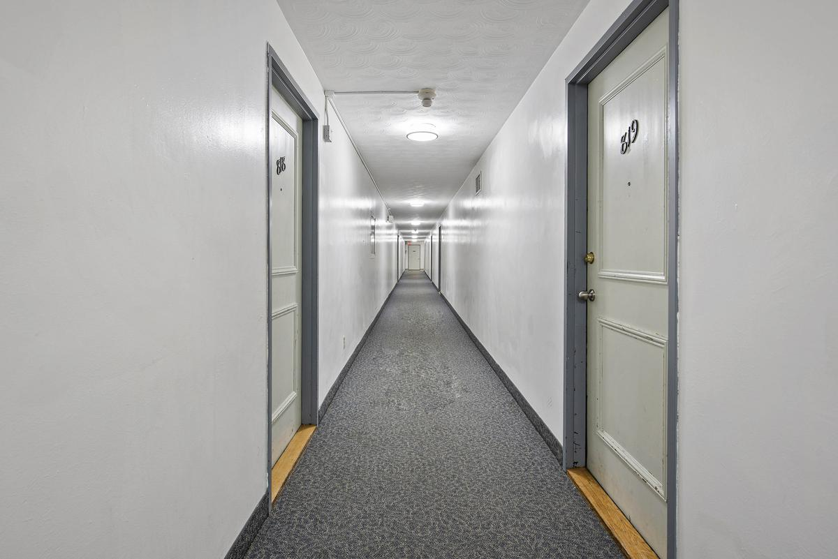 0519-2050 Keele Street, Toronto, ON, M6M 3Y7 - 11