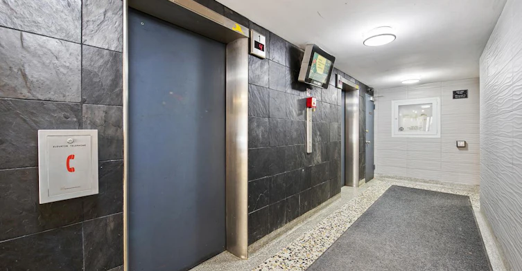 0519-2050 Keele Street, Toronto, ON, M6M 3Y7 - 17