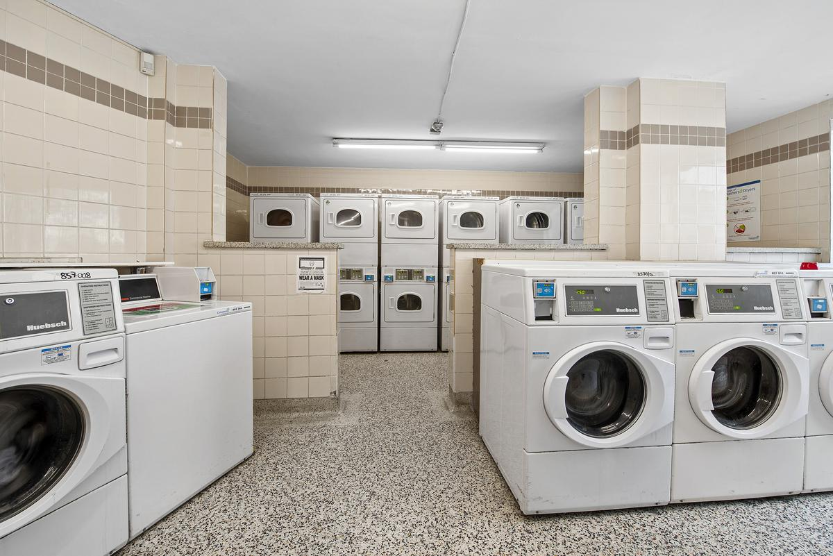 0519-2050 Keele Street, Toronto, ON, M6M 3Y7 - 19