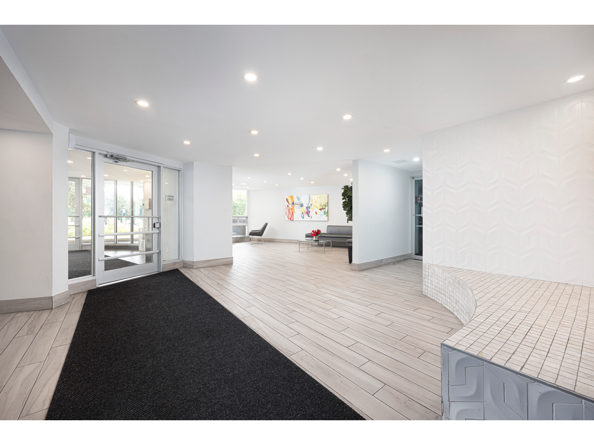0519-2050 Keele Street, Toronto, ON, M6M 3Y7 - 32