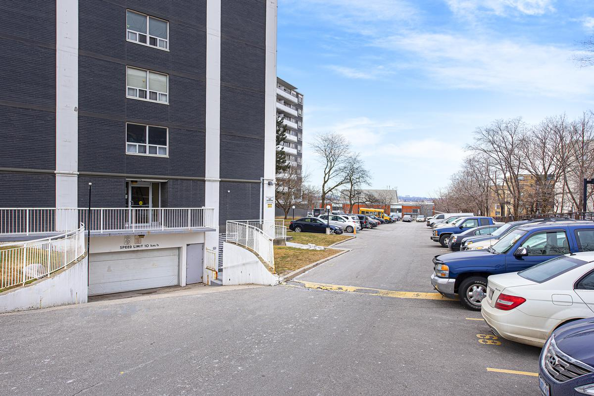 0519-2050 Keele Street, Toronto, ON, M6M 3Y7 - 24