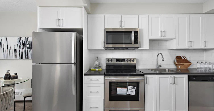 0519-2050 Keele Street, Toronto, ON, M6M 3Y7 - 3