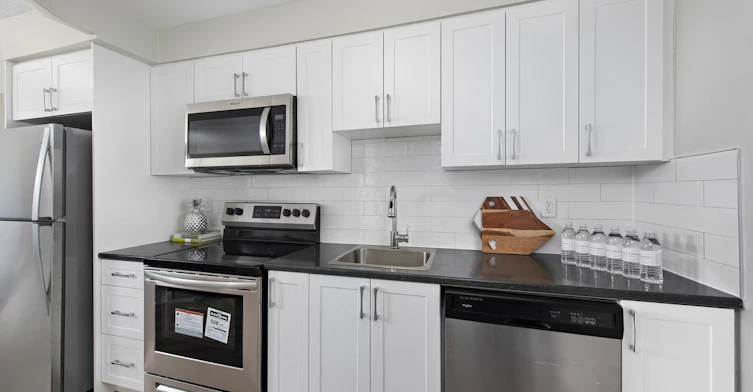 0519-2050 Keele Street, Toronto, ON, M6M 3Y7 - 9