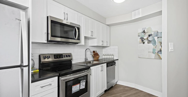 0519-2050 Keele Street, Toronto, ON, M6M 3Y7 - 12