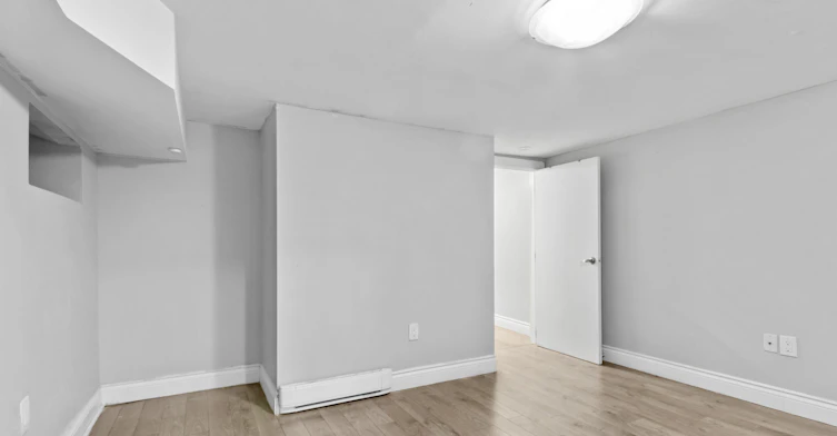 7-46 Carlyle Avenue, Ottawa, ON, K1S 4Y4 - 5