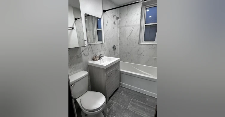 6-5821 Chemin Cote St Luc, Hampstead, QC, H3X 2G2 - 4