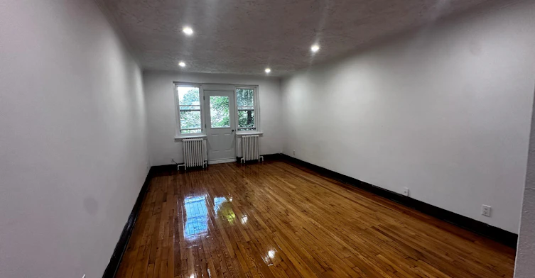 25-5821 Chemin Cote St Luc, Montréal, QC, H3X 2G2 - 4