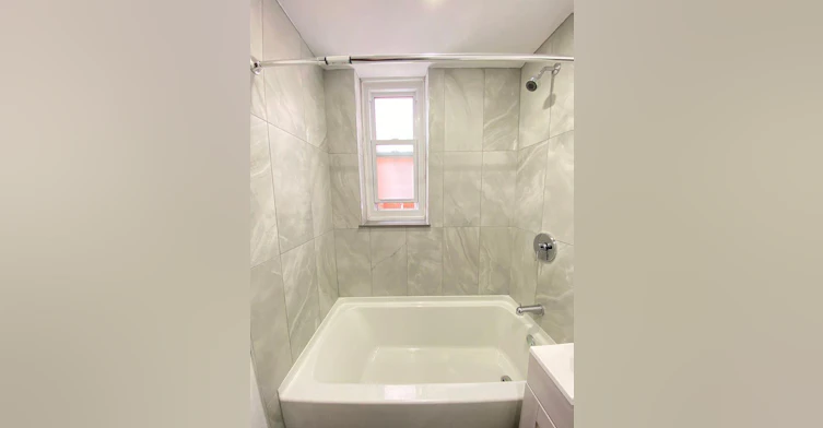 21-5821 Chemin Cote St Luc, Montréal, QC, H3X 2G2 - 3