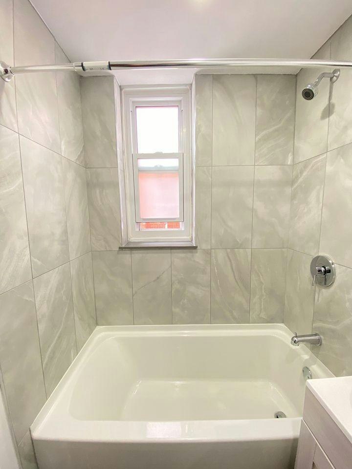 5821 Chemin Cote St Luc, Montréal, QC, H3X 2G2 - 3