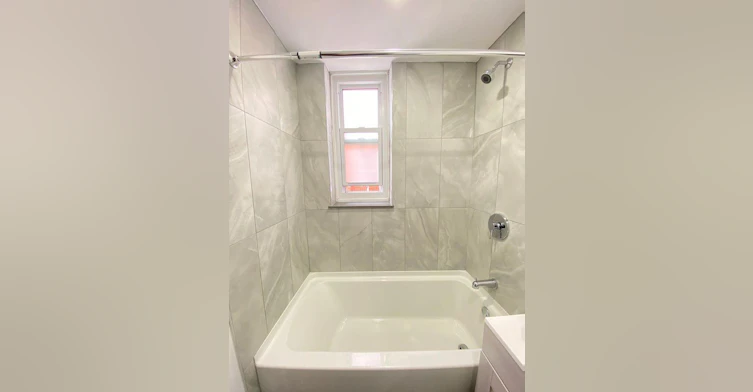 5821 Chemin Cote St Luc, Montréal, QC, H3X 2G2 - 3
