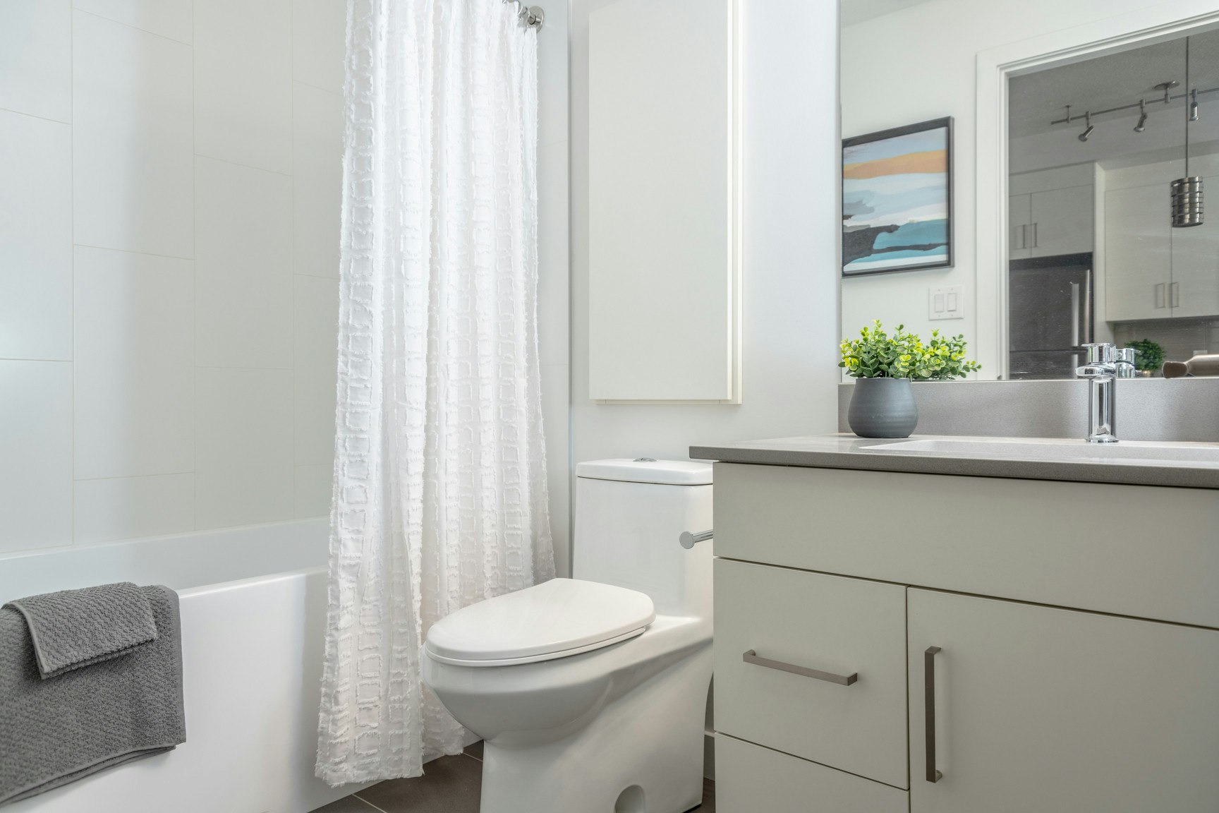 X-23-10043 108 Street NW, Edmonton, AB, T5J 5G8 - 14