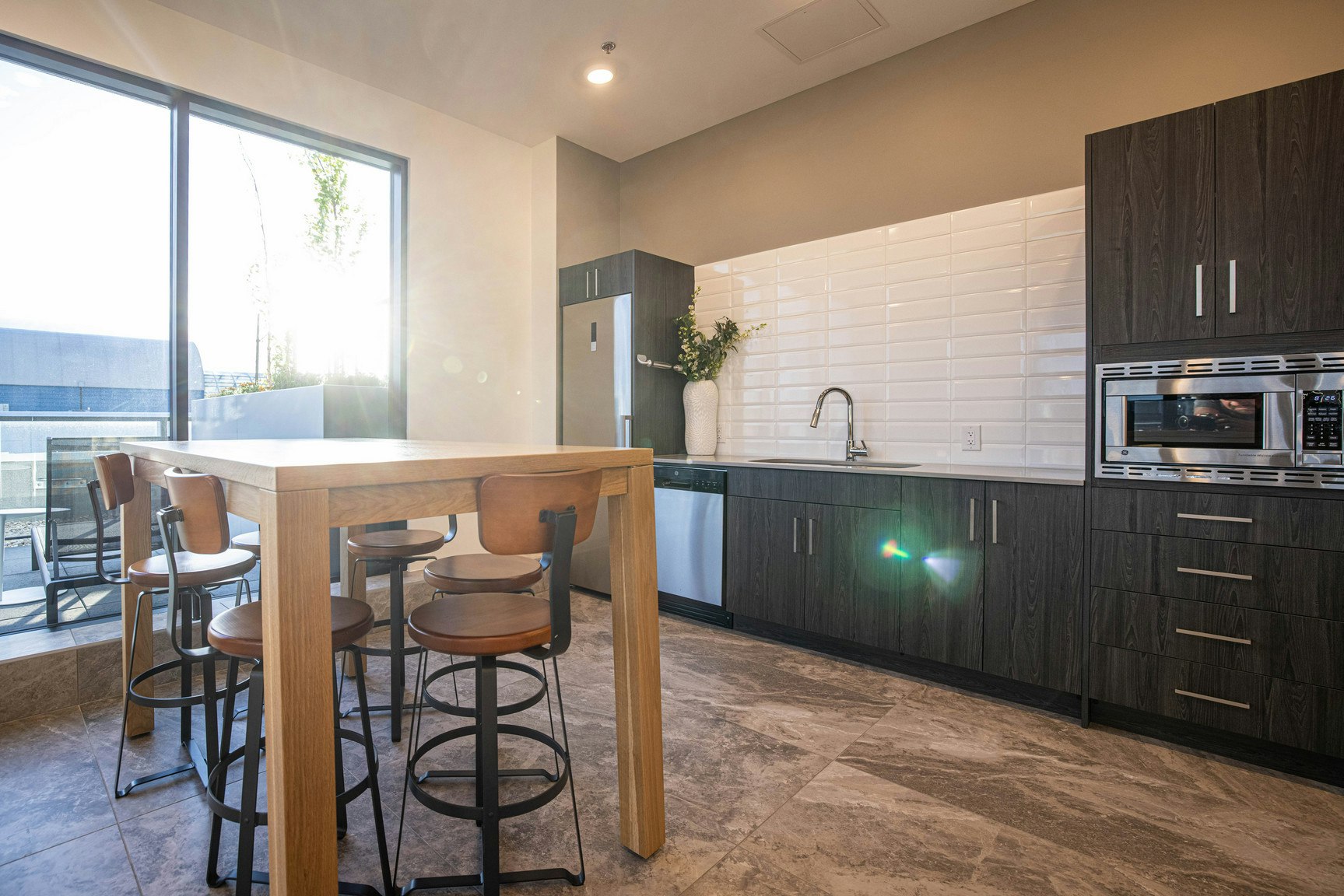 X-23-10043 108 Street NW, Edmonton, AB, T5J 5G8 - 11