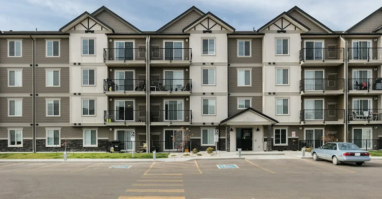 6502 60 Avenue, Beaumont, AB, T4X 2A7 - 2