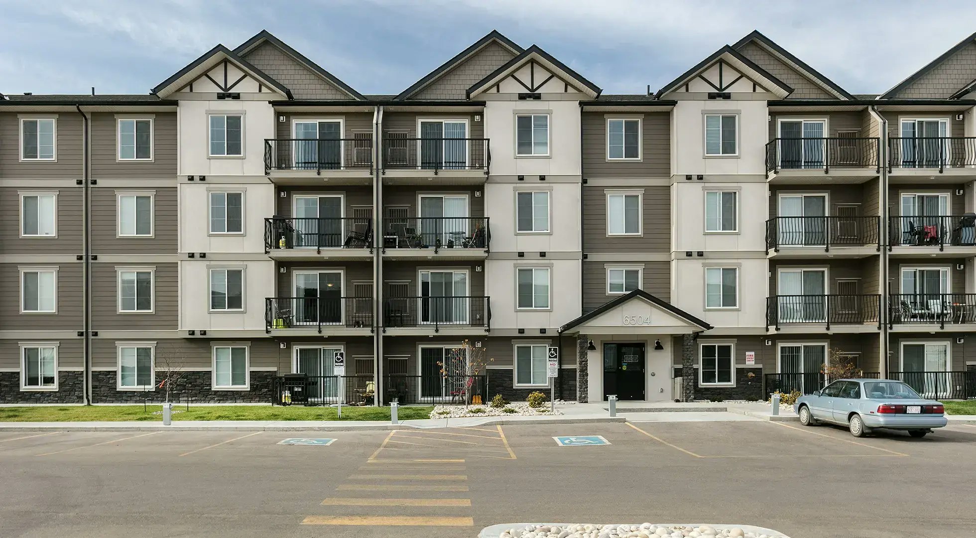 6502 60 Avenue, Beaumont, AB, T4X 2A7 - 2
