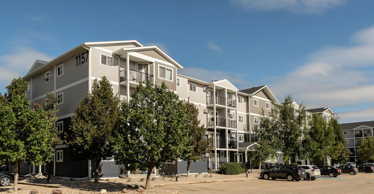 1153 St Anne's Road, Winnipeg, MB, R2N 0B8 - 2