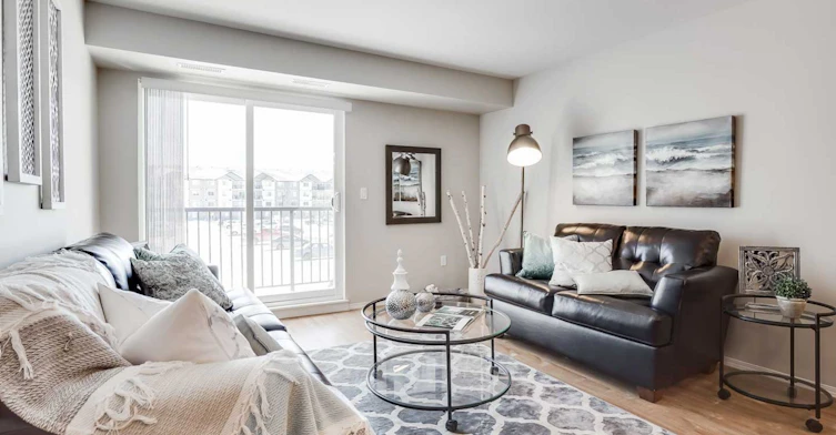3303 18th Avenue NW, Edmonton, AB, T6T 0S8 - 4