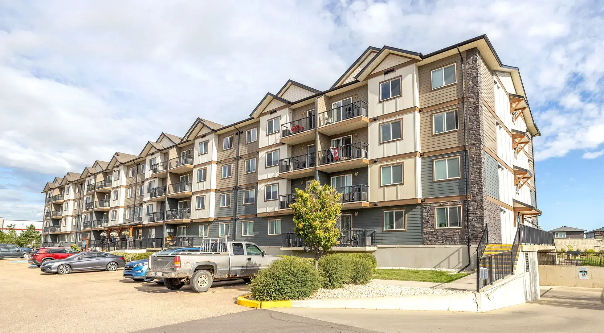 81 Element Drive N, St. Albert, AB, T8N 4J3 - 2