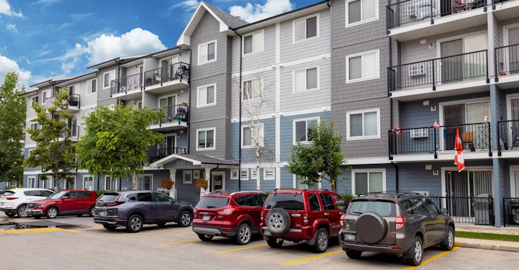 2471 Main Street, Winnipeg, MB, R2V 3N4 - 2