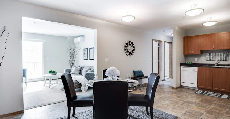 211 Willis Crescent, Saskatoon, SK, S7T 0L8 - 4
