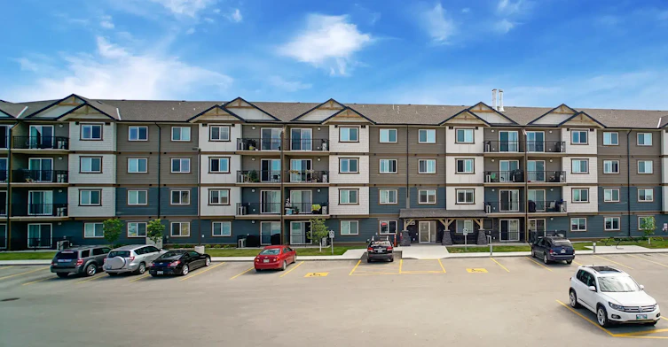 225 Town Road North, Winnipeg, MB, R3Y 0P5