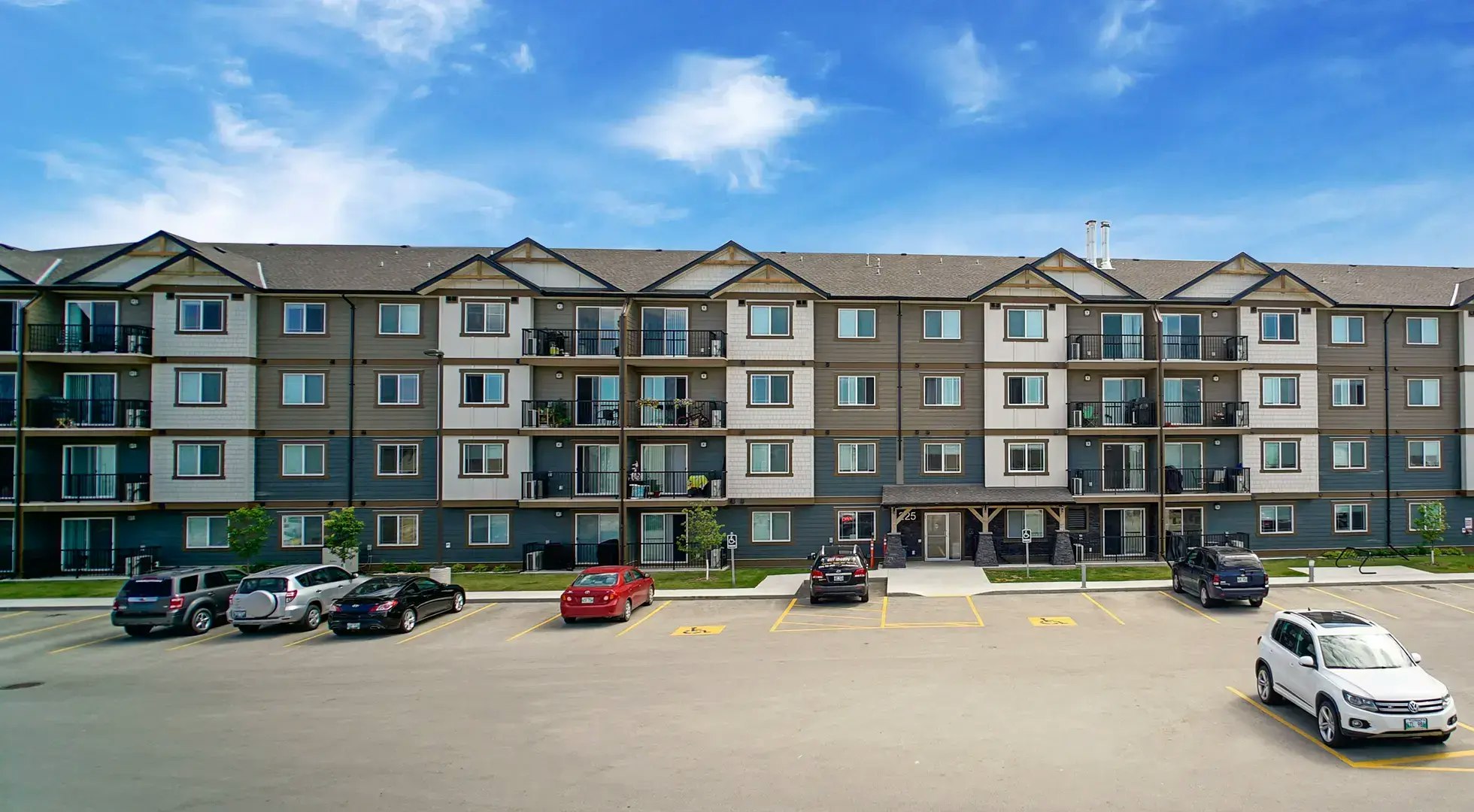 225 Town Road North, Winnipeg, MB, R3Y 0P5