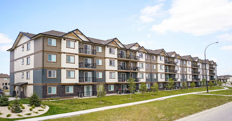 225 Town Road North, Winnipeg, MB, R3Y 0P5 - 2