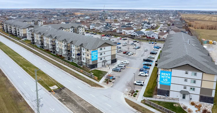 2475 Waverley Street, Winnipeg, MB, R3Y 0X9 - 2
