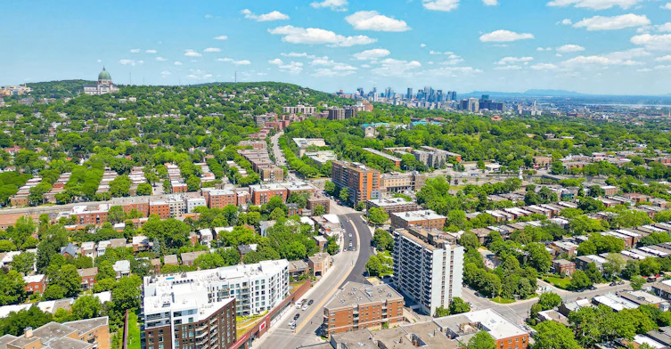 408-5455 De Terrebonne Rue, Montréal, QC, H4A 3R5 - 3