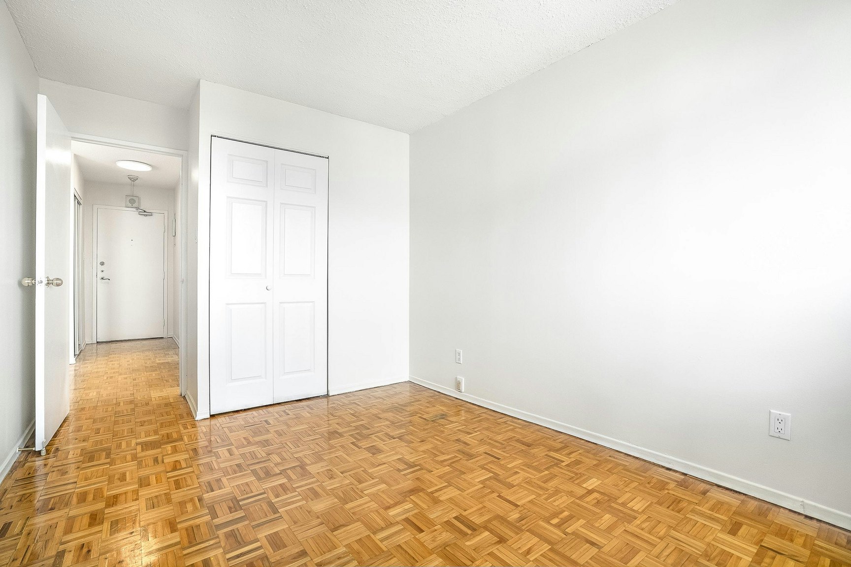 1010-5455 De Terrebonne Rue, Montréal, QC, H4A 3R5 - 11